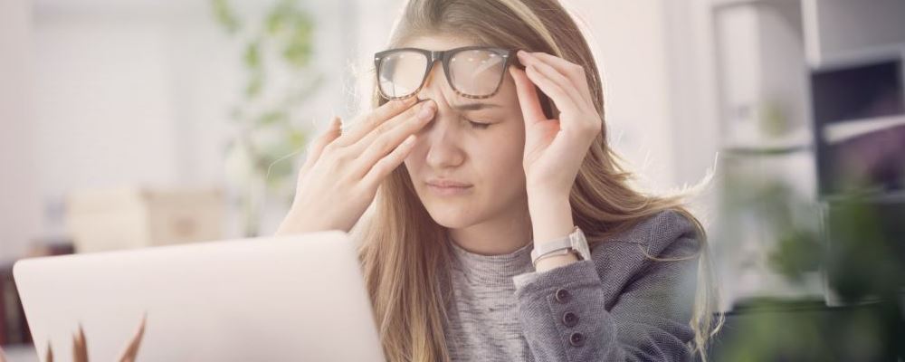 女人更年期容易冒汗怎么办 更年期潮热出汗小妙招